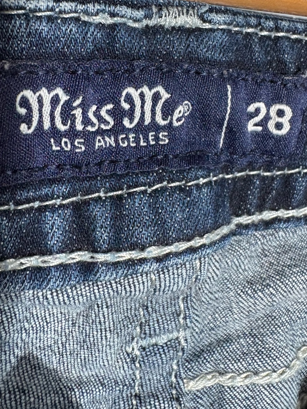 MISS ME | Mid-Rise Straight Stretch Dark Wash Jean 28 Horseshoe Cowboy Boots Hat - Picture 10 of 16